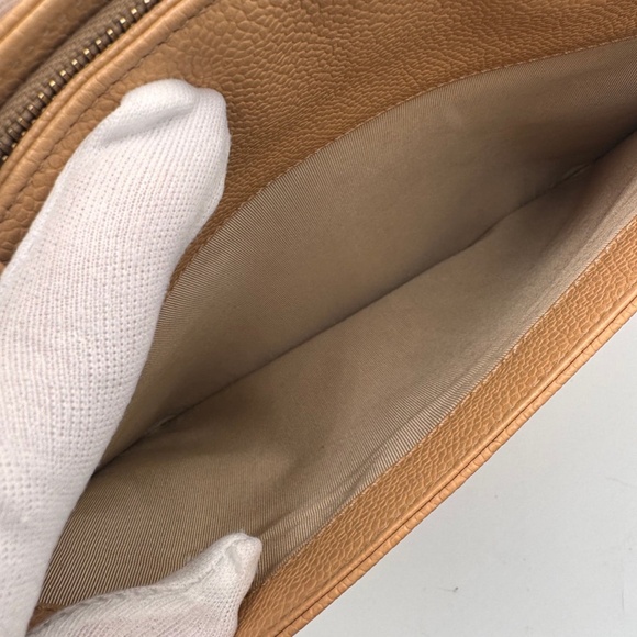 CHANEL Caviar LAX Tote - Picture 12 of 15